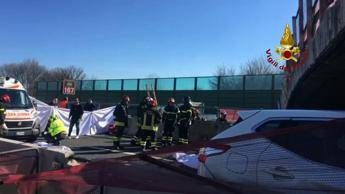 Couple killed as bridge collapses near Ancona Couple killed as bridge collapses near Ancona